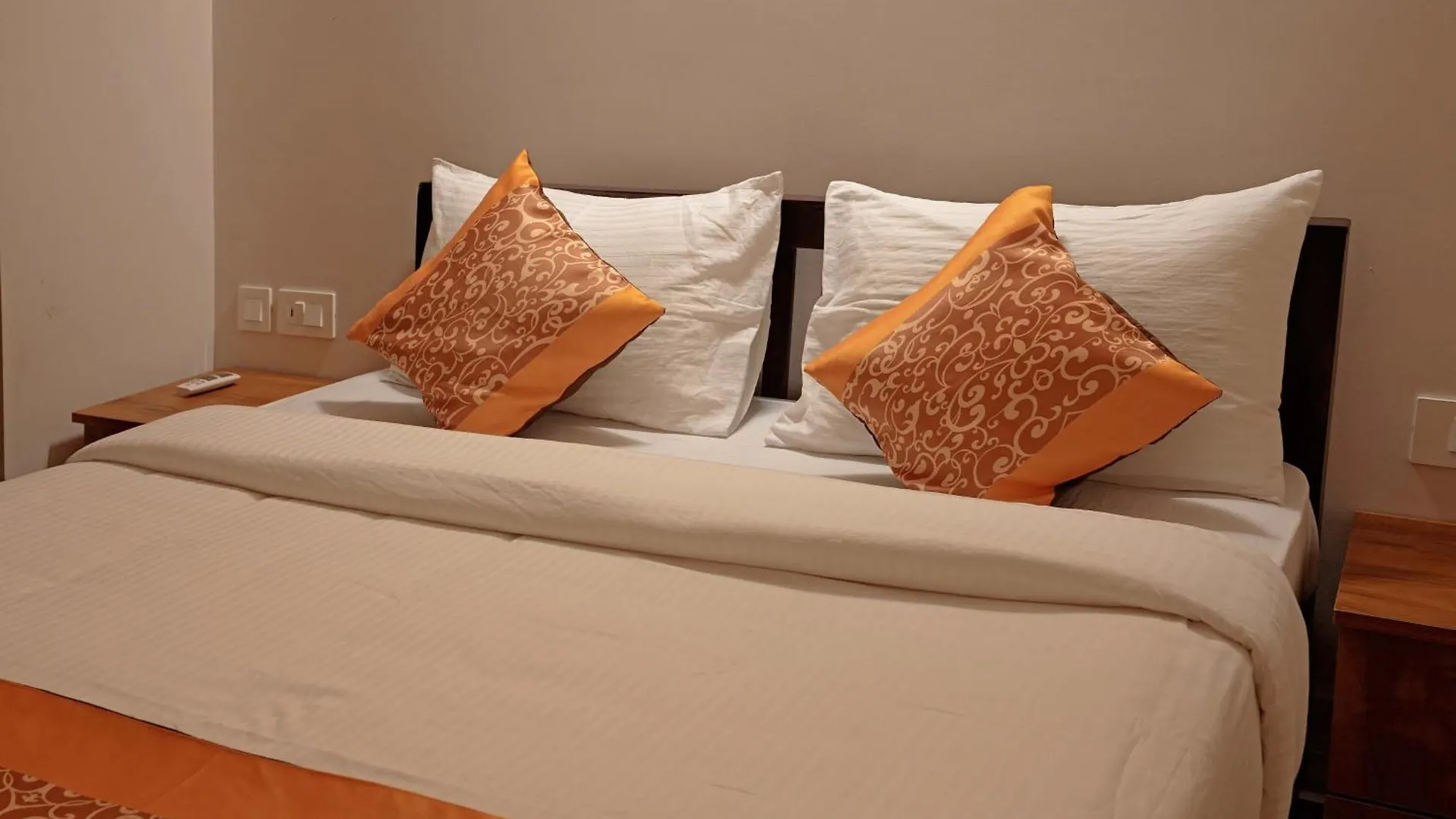 Greenview Velora Suits Kochi